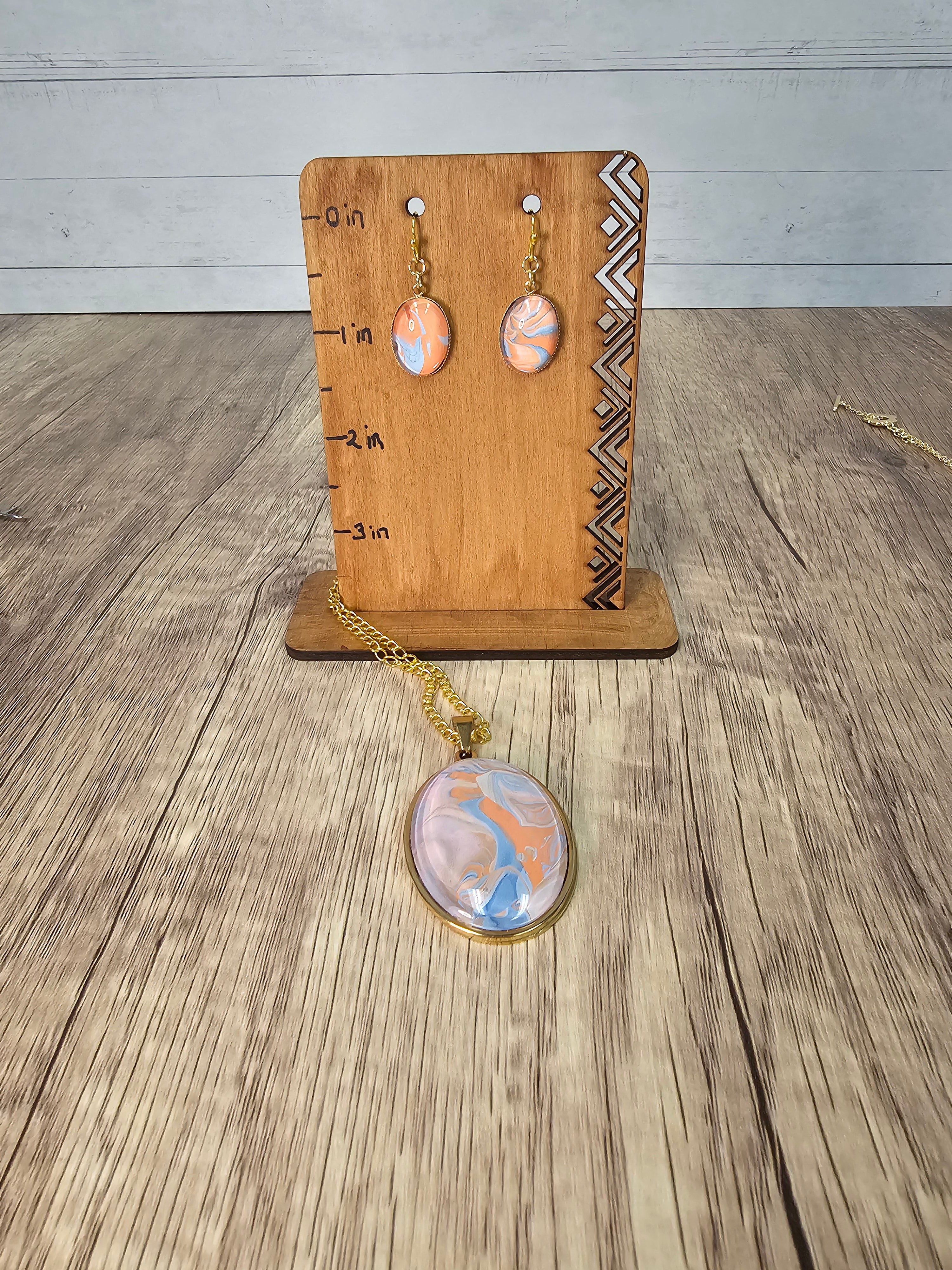 Oval drop earrings